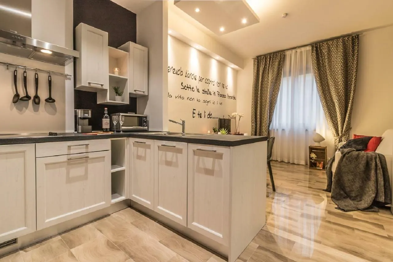 Ugo Bassi Apartments Μπολόνια 0*,