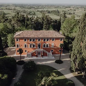 Relais Roncolo 1888 Farm stay